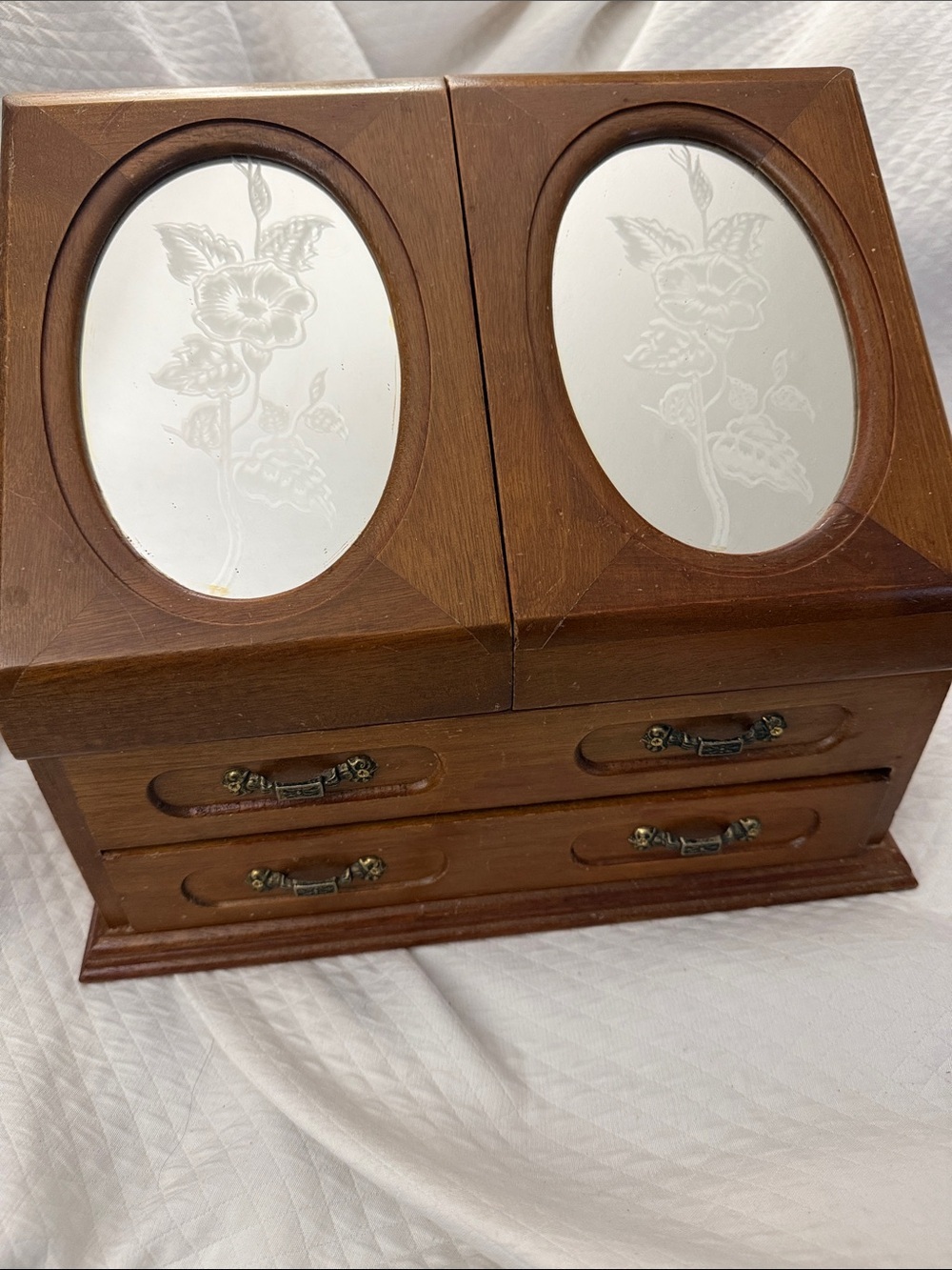 Vintage Wooden Musical Jewelry Chest - Etched Floral Glass - Works!